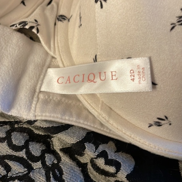 42D Cacique bra - Picture 2 of 5